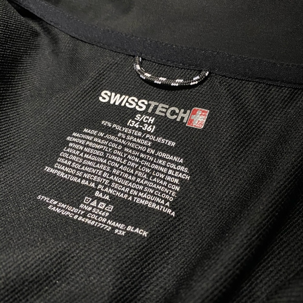 Swiss tech pullover half zip - Picture 3 of 4